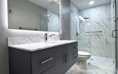 Transforming a Melbourne, FL, Bathroom With Custom Cabinets and a Modern Shower Remodel